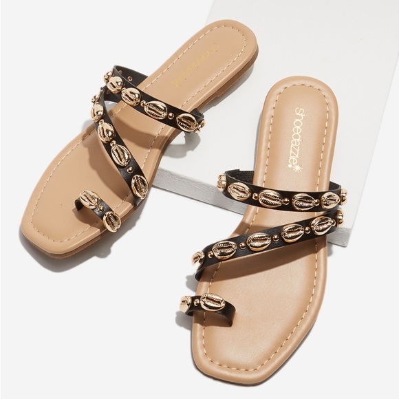 Shoedazzle | Golden Seashells Embellished Thong Sandals - Picture 1 of 9